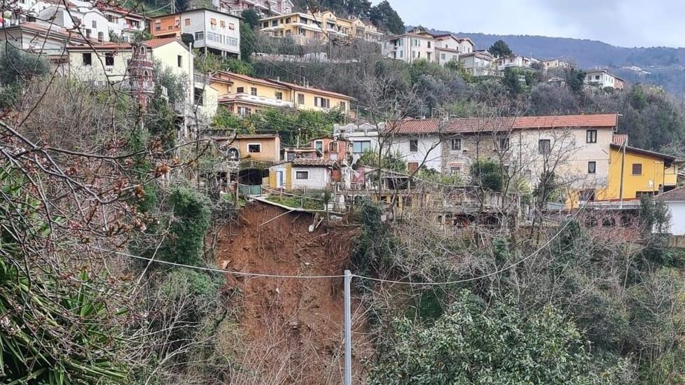 Frana a Castagnetola minaccia il presepe «Bisogna intervenire»