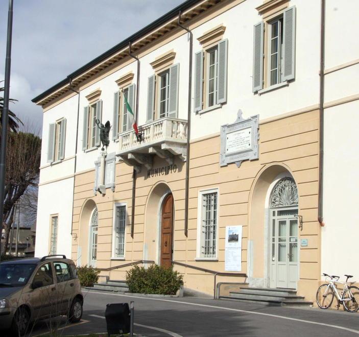 Cinque contagiati in Comune I dubbi sui protocolli delle Rsu 