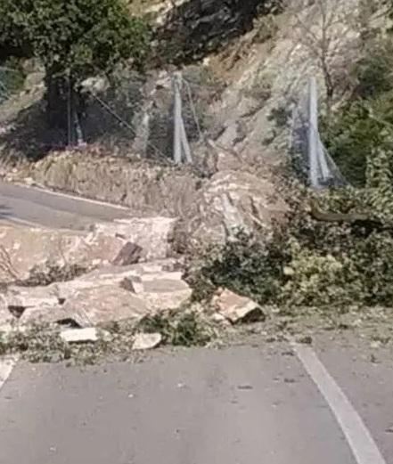 Lavori sulla provinciale Chiuso ancora il traffico