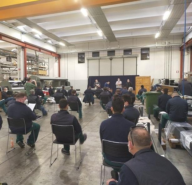 Contratto Emmegi: premi mensa e Jobs Act superato 