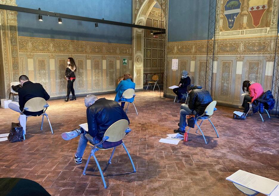 Una sala affrescata