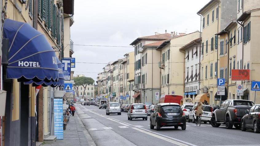 Via Cattaneo: in questo tratto tornerà a doppio senso di marcia