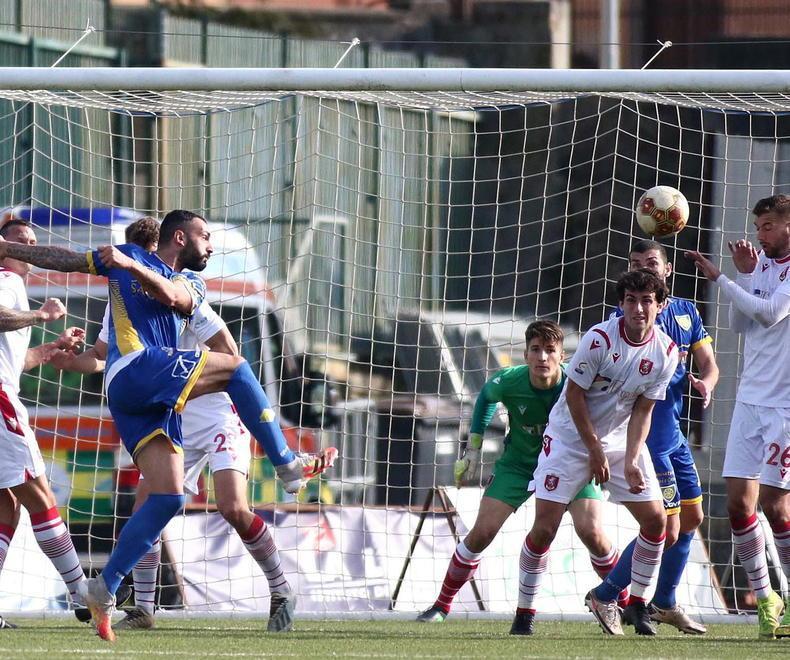Carrarese sterile e resta ancora fuori dai playoff 