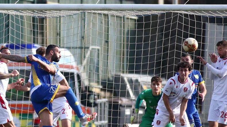 Carrarese sterile e resta ancora fuori dai playoff