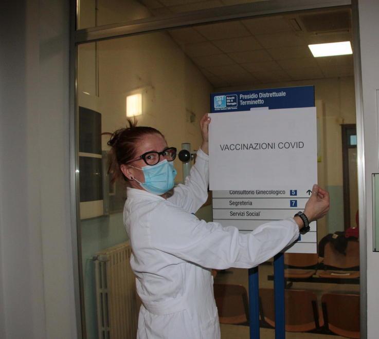 Chi si vaccina, dove e quando: la Asl risponde ai cittadini