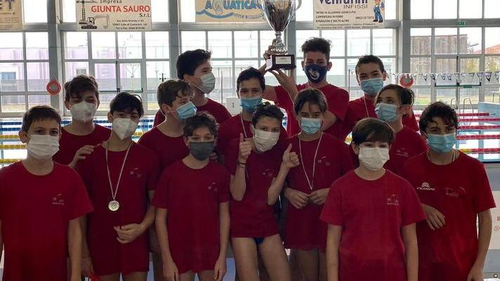 Tirrenica, pioggia di medaglie ai regionali di Massarosa