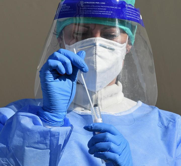 Settanta casi in un solo giorno Variante brasiliana: scuola chiusa 