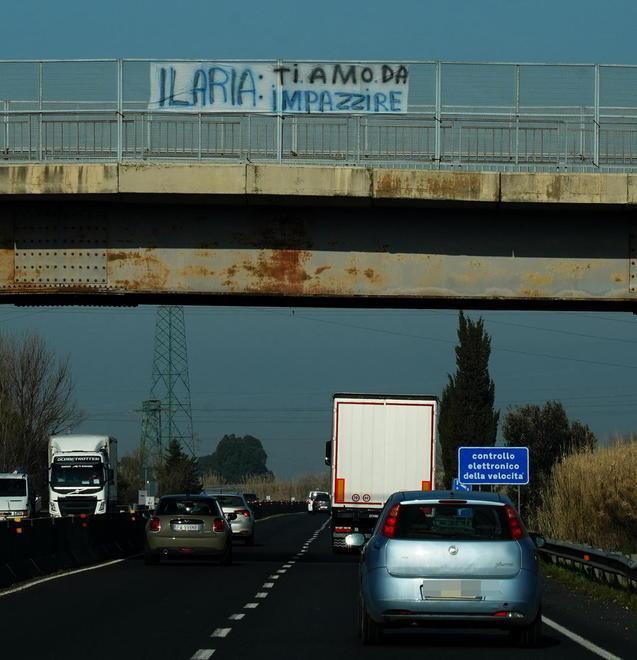 “Ilaria ti amo”: ecco lo striscione in Fi-Pi-Li