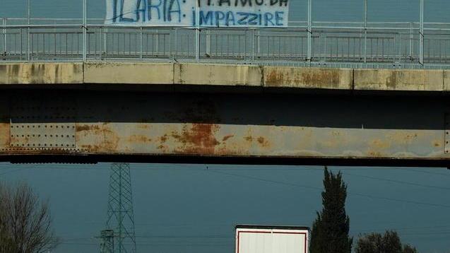 “Ilaria ti amo”: ecco lo striscione in Fi-Pi-Li