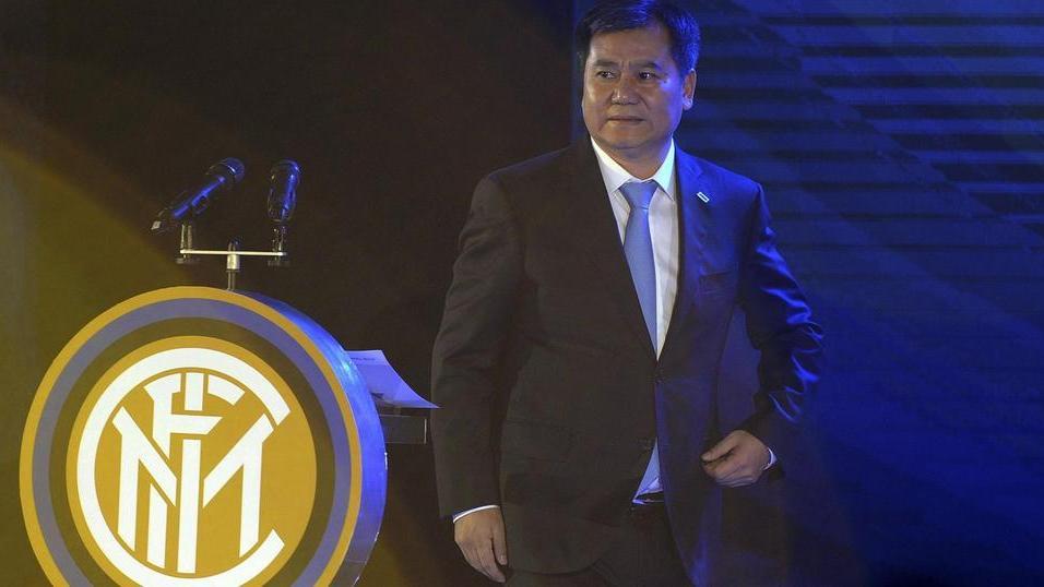 Suning cerca acquirenti Spunta la pista araba