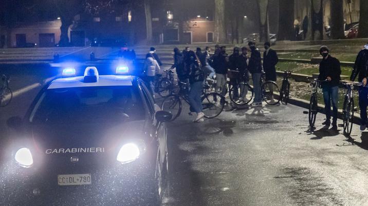Covid, la stretta del prefetto sugli universitari: «Ora stop ai festini notturni»
