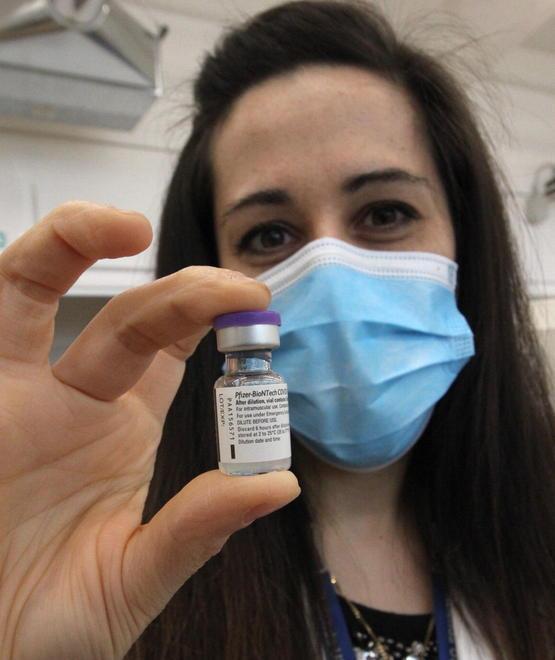 Duecento iniezioni ai superfragili. Vaccini, sono cinque i fronti aperti 
