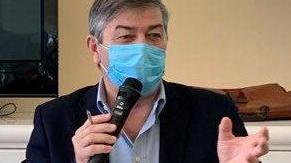 Il sindaco medico di Forte dei Marmi: sì a nuove restrizioni ma sulle scuole la decisione è giusta