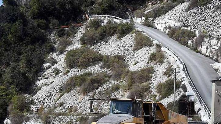 Massa, regolamento del marmo: su filiera corta e concessioni estensi la Regione va al Tar