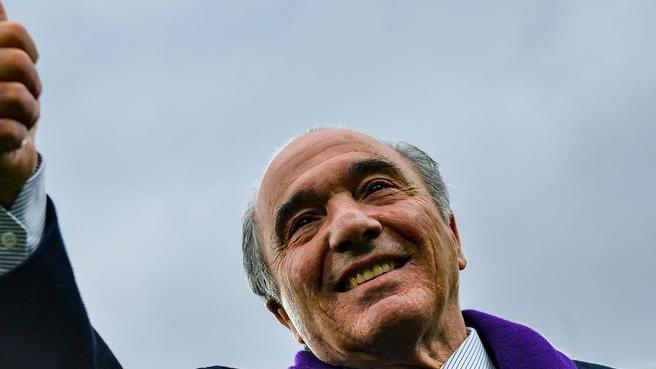 Istruttori della Fiorentina in seduta d’allenamento coi giovani del San Marco