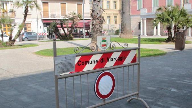 Piazza Shelley, primo fine settimana con transenne