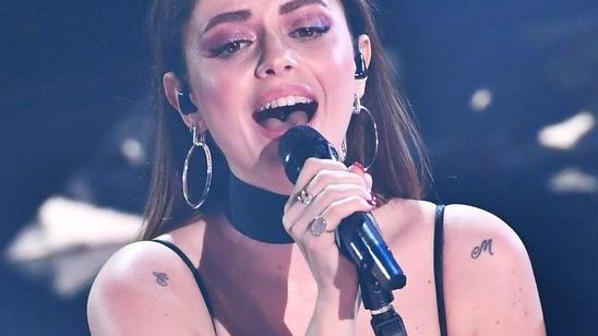 La Rappresentante di lista sono una bella sorpresa Stato Sociale con i live club