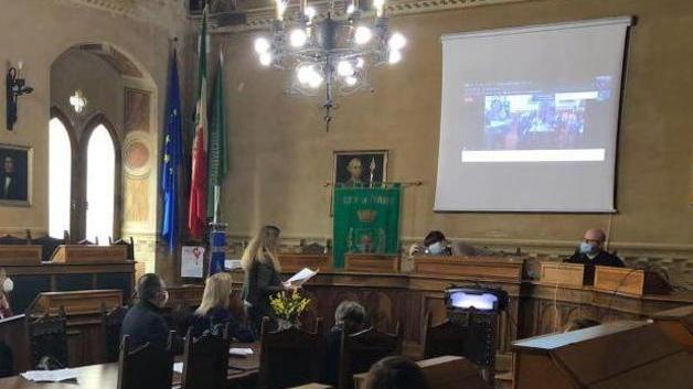 “Chiudi gli occhi e vola”: Sabrina pilota non vedente