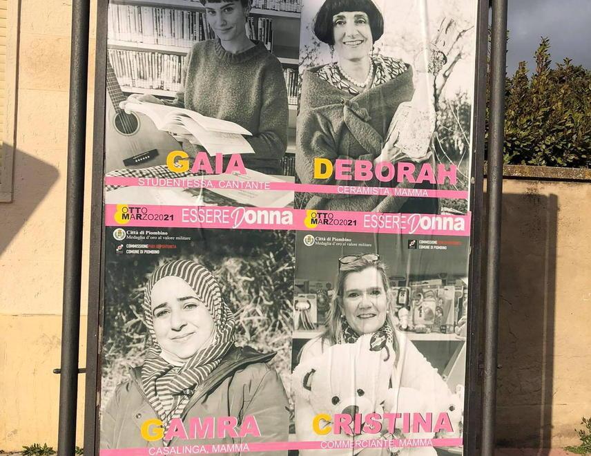 Manifesti di “Essere donna”, polemica sulla parola “mamma” 