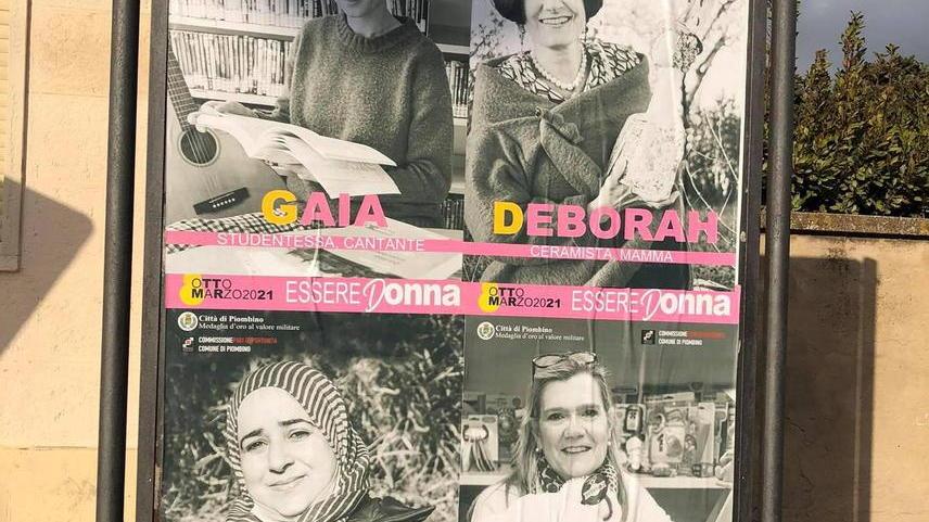 Manifesti di “Essere donna”, polemica sulla parola “mamma”