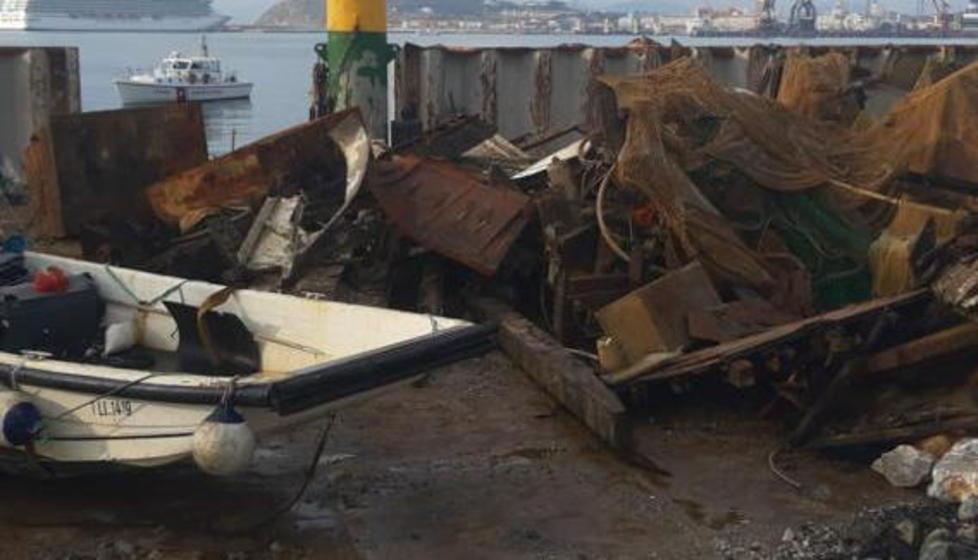 Sbarcati sul porto i pezzi recuperati del Bora Bora
