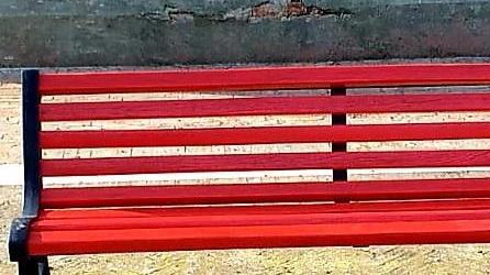 Violenza sulle donne Ecco la panchina rossa