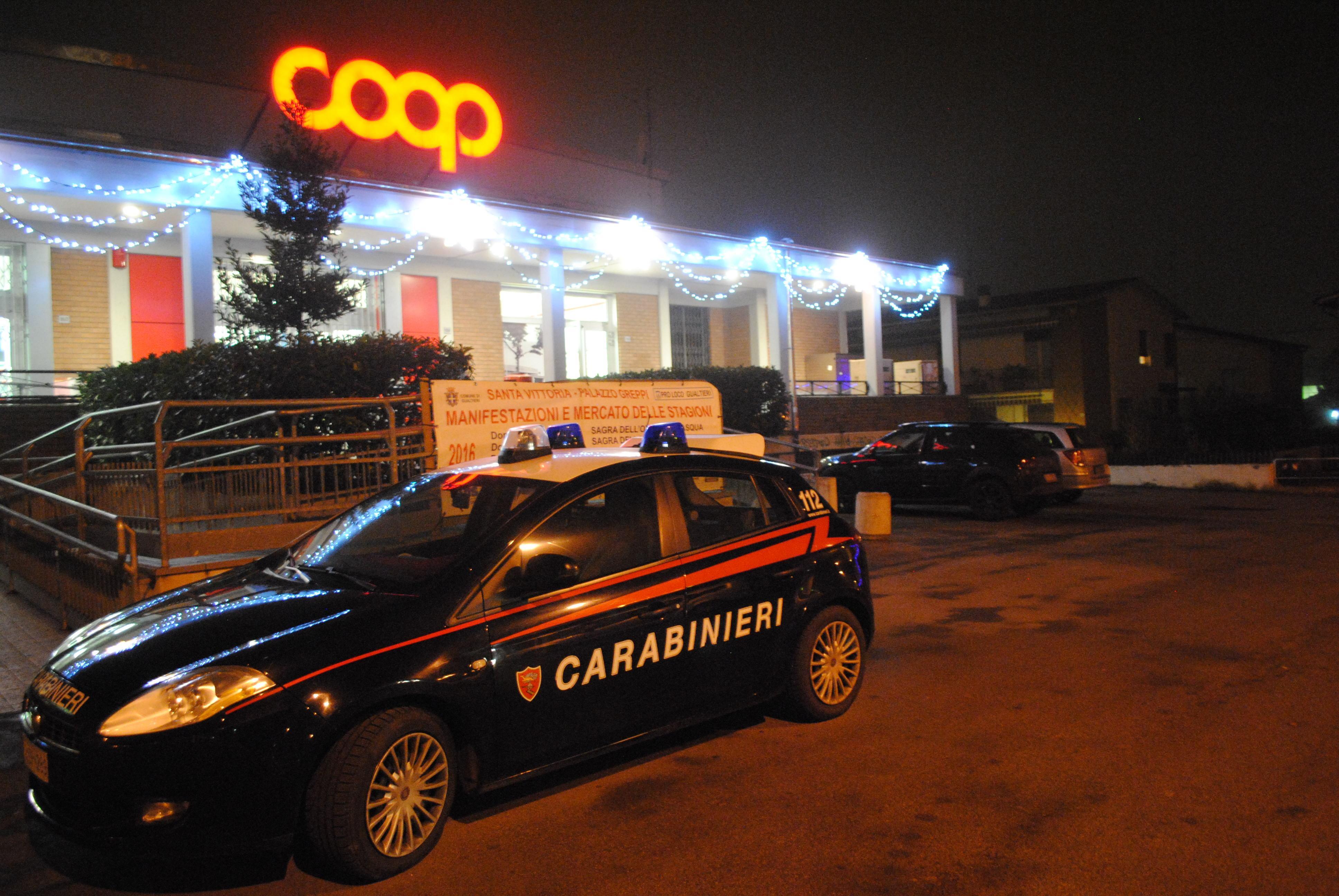 Ladri acrobati fanno incetta di generi alimentari alla Coop 