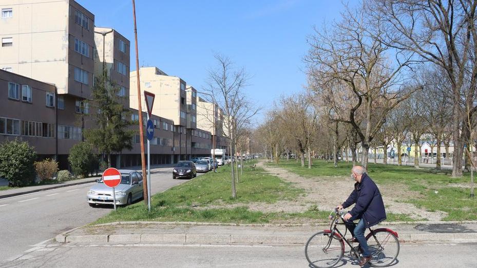 Ferrara, un “miglio verde” pedonale al centro di viale Krasnodar