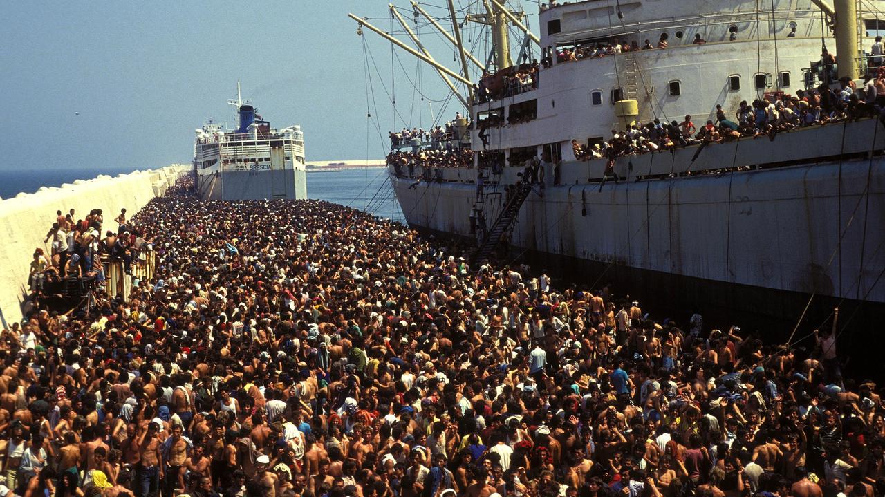 Lo sbarco degli albanesi a Brindisi nel marzo 1991