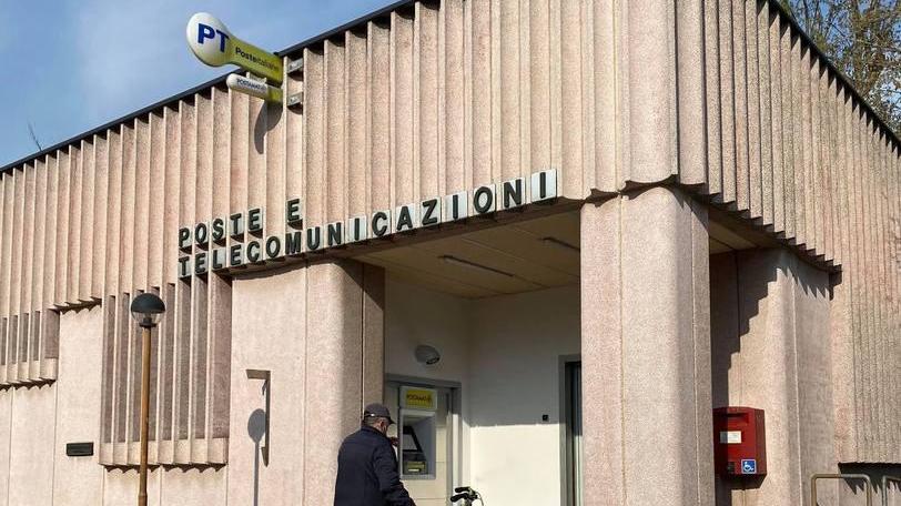 Cavezzo. La Posta riapre dopo sei mesi: «Ma non lo sapeva quasi nessuno»