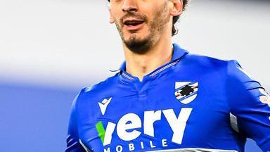 Cagliari all’ultimo respiro Nainggolan riacciuffa una Samp dai due volti
