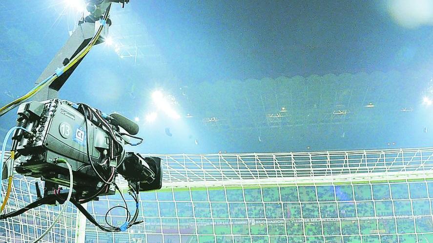 Diritti tv, sette club spingono per l’aggiudicazione