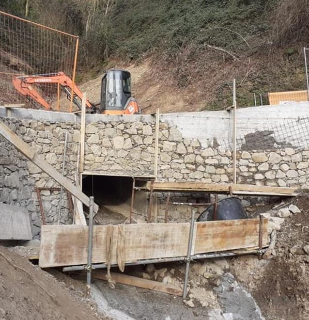 Lavori sulla strada per arrivare a Gombitelli