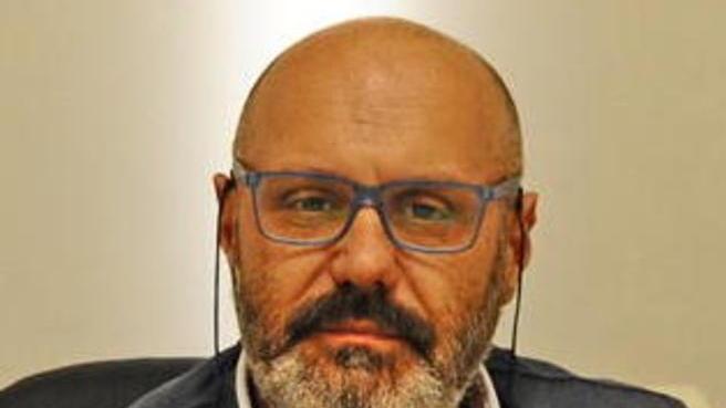 Il sindaco di Cecina replica alle accuse: «Chi mi attacca non sa. Ecco come ho vissuto la quarantena»