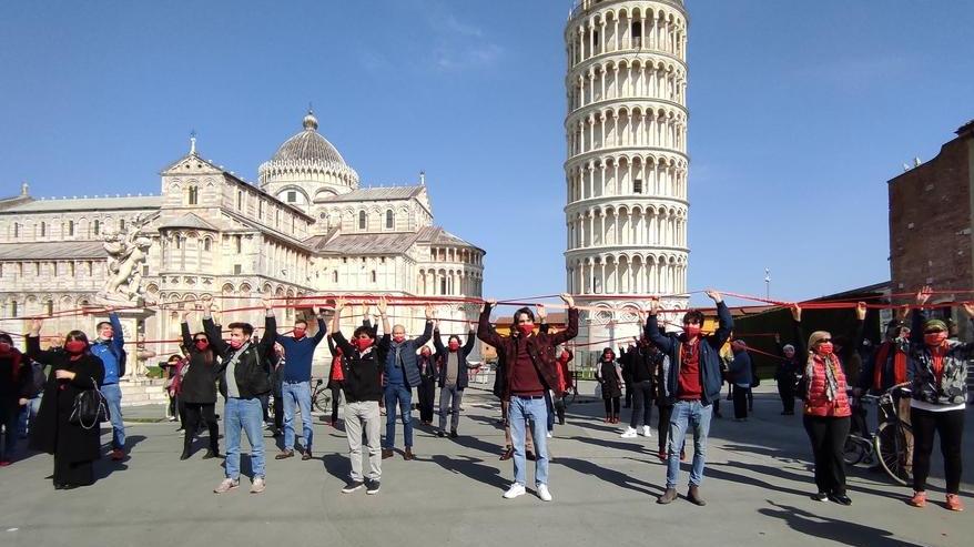 Uomini in piazza accanto alle donne «Perché la violenza è un nostro problema»