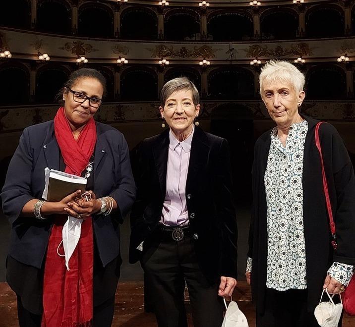 Teatro, dalle 21 su Youtube 