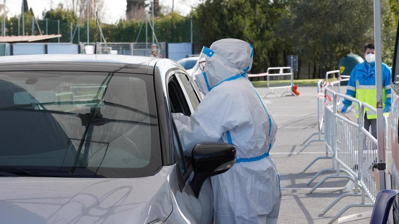 Un test antigenico a Bientina (Foto Franco Silvi)