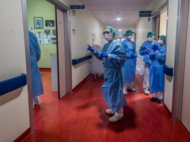 Covid, 125 nuovi positivi e quattro decessi a Prato