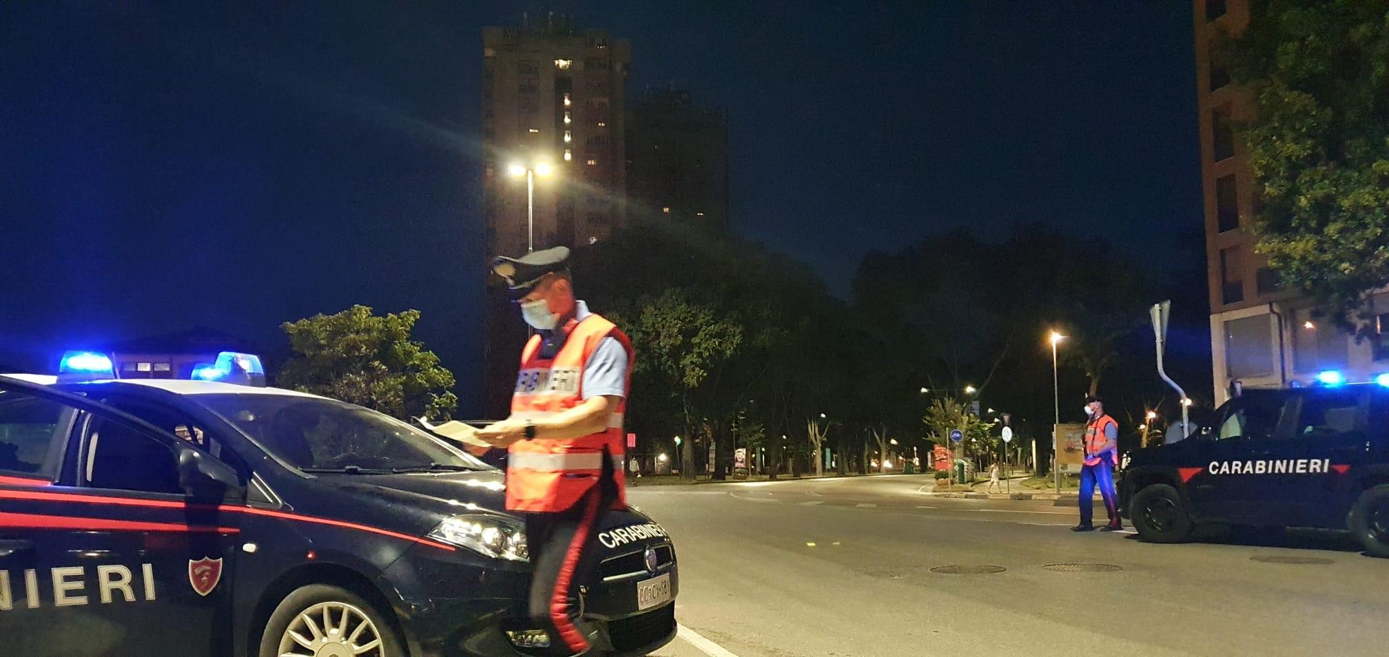 Ambrogio. Badante minacciata con un'accetta