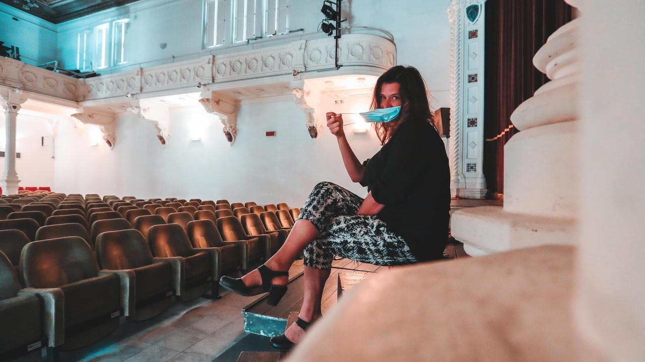 Il gioiello del teatro Grattacielo che non splende più: "Riapriremo il sipario, ma sarà dura"
