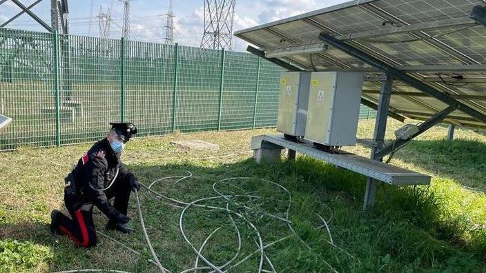 Una parte del rame recuperato dai carabinieri