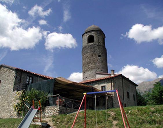 Nomadi digitali, c’è un ufficio felice in un agriturismo nel borgo di Apella 