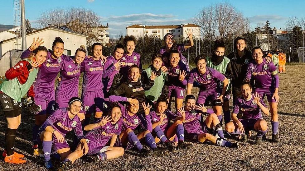 Filecchio Women travolgente rifila sei gol a Vis Civitanova e resta sola al secondo posto