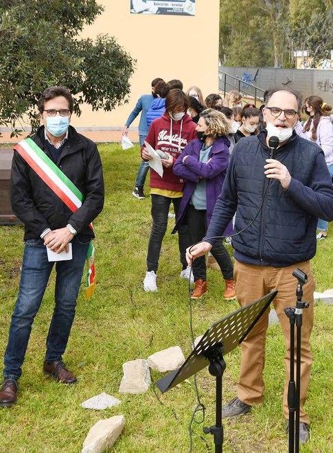 Il giardino dei Giusti messo in piedi dagli studenti della scuola media 