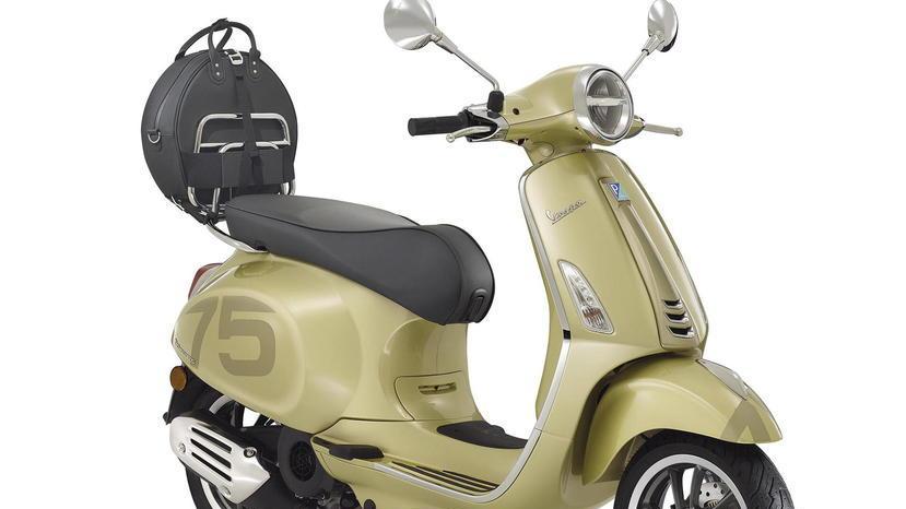 Vespa compie 75 anni: scooter speciali venduti solo nel 2021