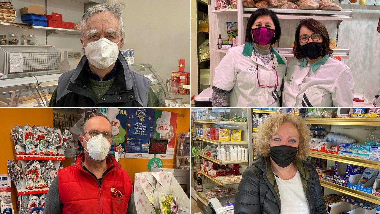 In alto a sinistra Dilvo Lotti, Alimentari La Bottega: «Continuiamo a far entrare poca gente in negozio», a destra Anna Cipollaro e Margherita Micillo: «Pensavamo che dopo l’estate la pandemia non tornasse», in basso a sinistra Andrea Minuti, Market Minuti: «E’ un po’ come se ci si fosse abituati a questa routine» a fianco Edi Toni dell’Alimentari Toni: «L’anno scorso c’era più paura» (fotoservizio Michele Falorni)