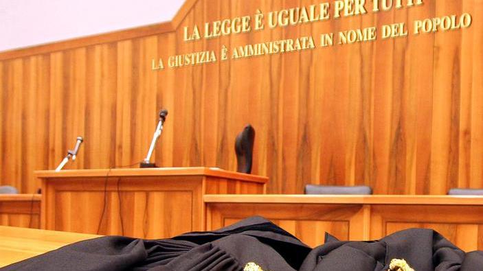 Violenza sessuale sulla figlia minorenne della ex: condannato a sette anni