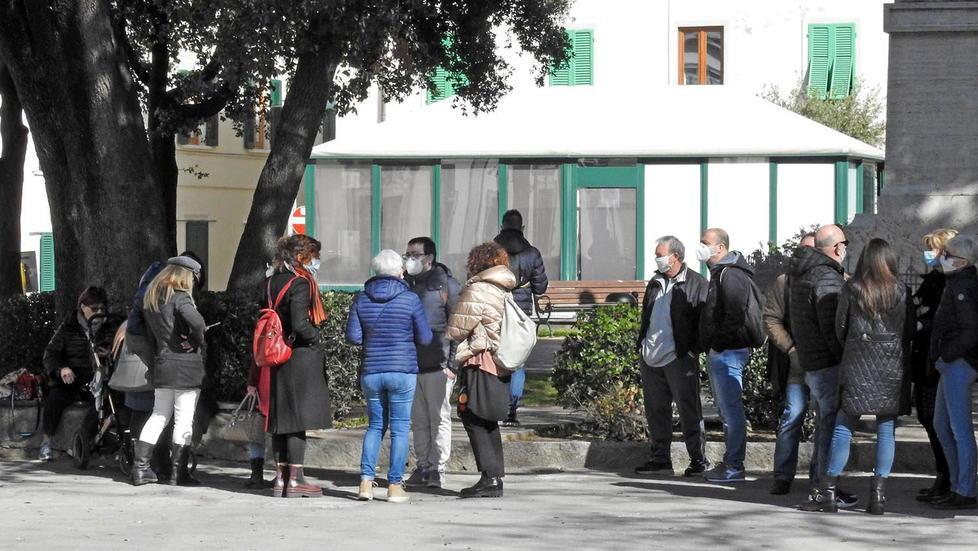 Dipendenti disorientati restano fuori dal palazzo