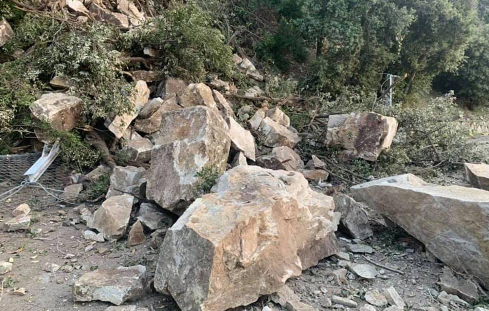 Slitta la riapertura della strada Traffico interdetto fino al 14