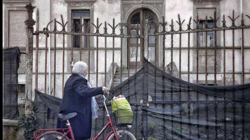 Le foto di Fiorenzo Amadelli e la Concordia che cambia
